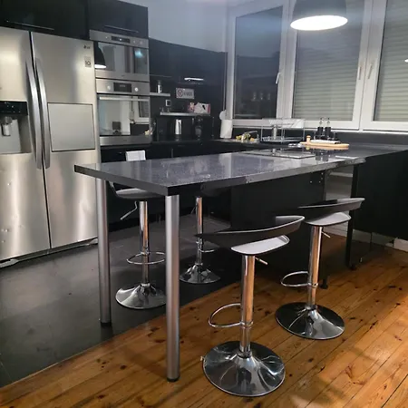 General Apartments, Centre Smart Apartment *